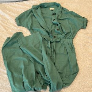 Size 2 universal thread green linen jumpsuit NWOT